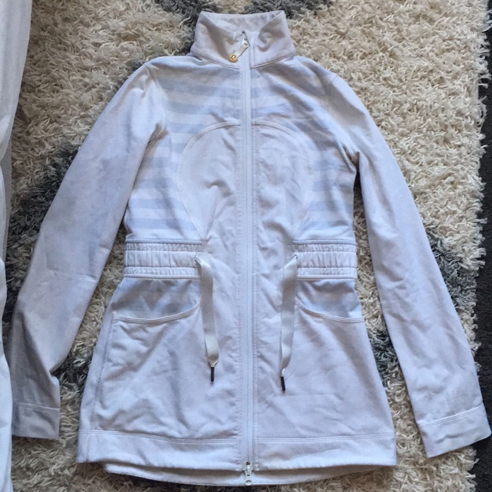 Lululemon white Contour jacket